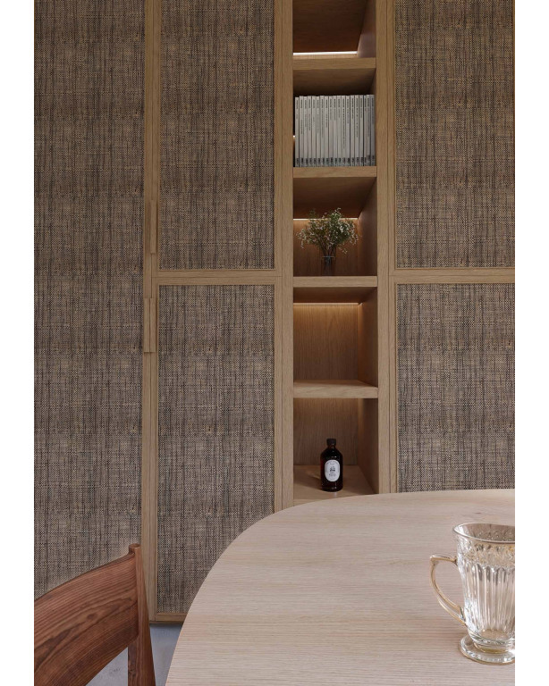 Fine-Mesh Raffia Weave Natural & Charcoal | Maison Douineau