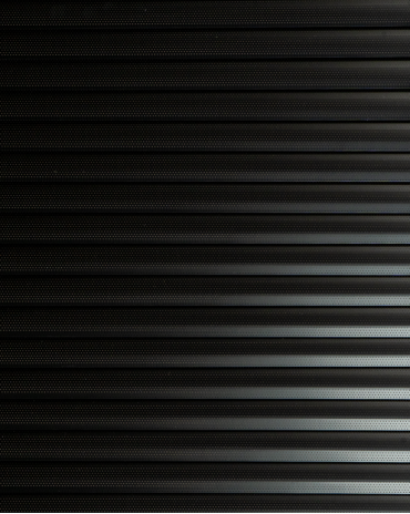 Store Alu Microperforé Noir 25 mm | Maison Douineau