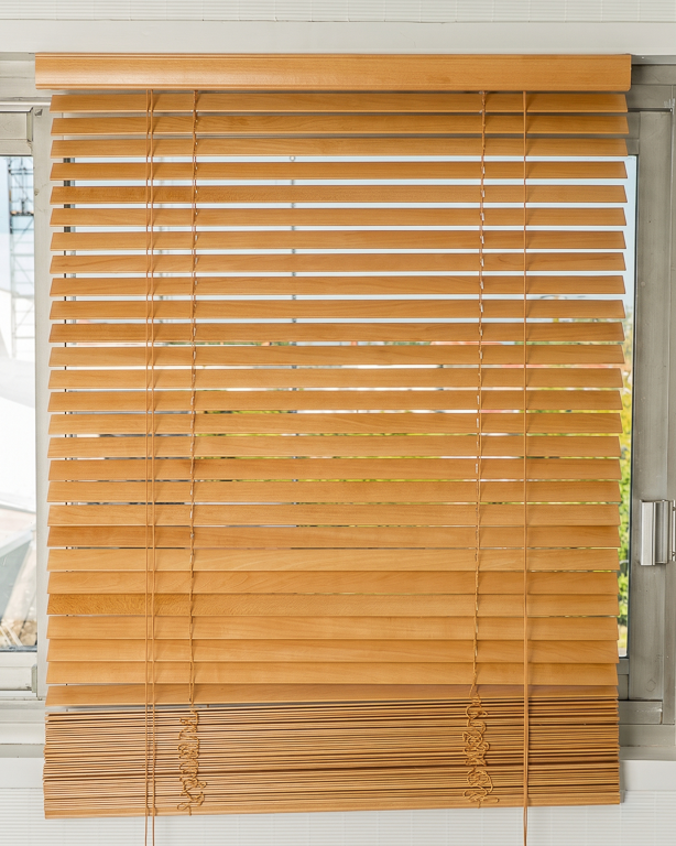 Wooden Blind Light Beech 35 mm | Maison Douineau
