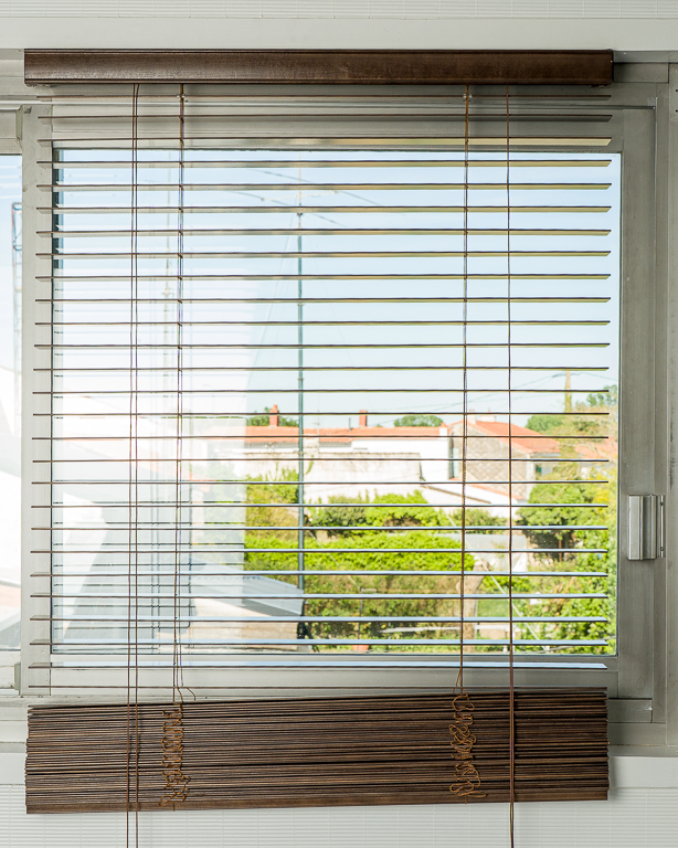 Wooden Blind Wengé 35 mm | Maison Douineau