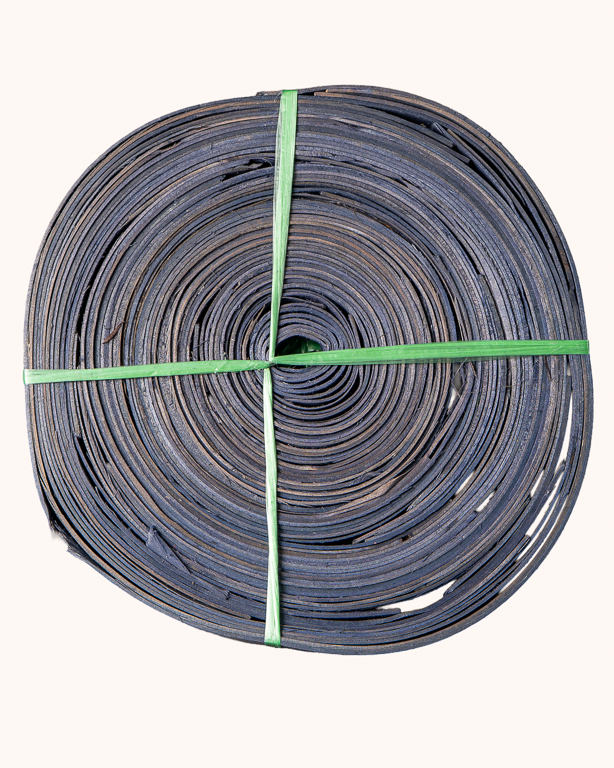 Éclisse Bois Plate Bleue – Finition | Maison Douineau