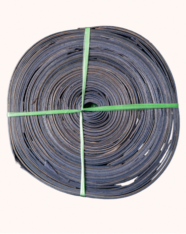 Blue Flat Wood Skein – Finishing | Maison Douineau