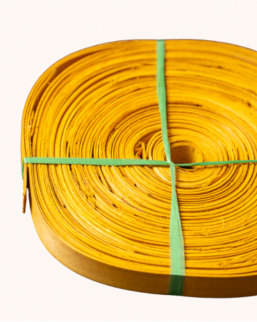 Yellow Flat Wood Skein – Finishing | Maison Douineau