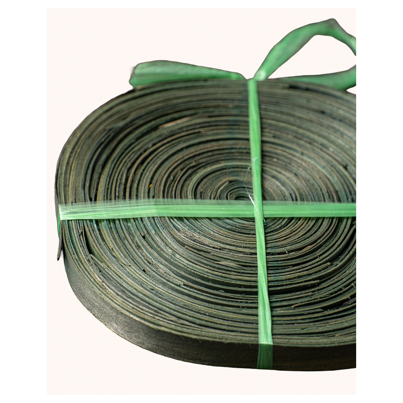 Green Flat Wood Skein – Finishing | Maison Douineau