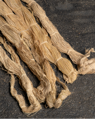 Seat Raffia – Re-seating | Maison Douineau