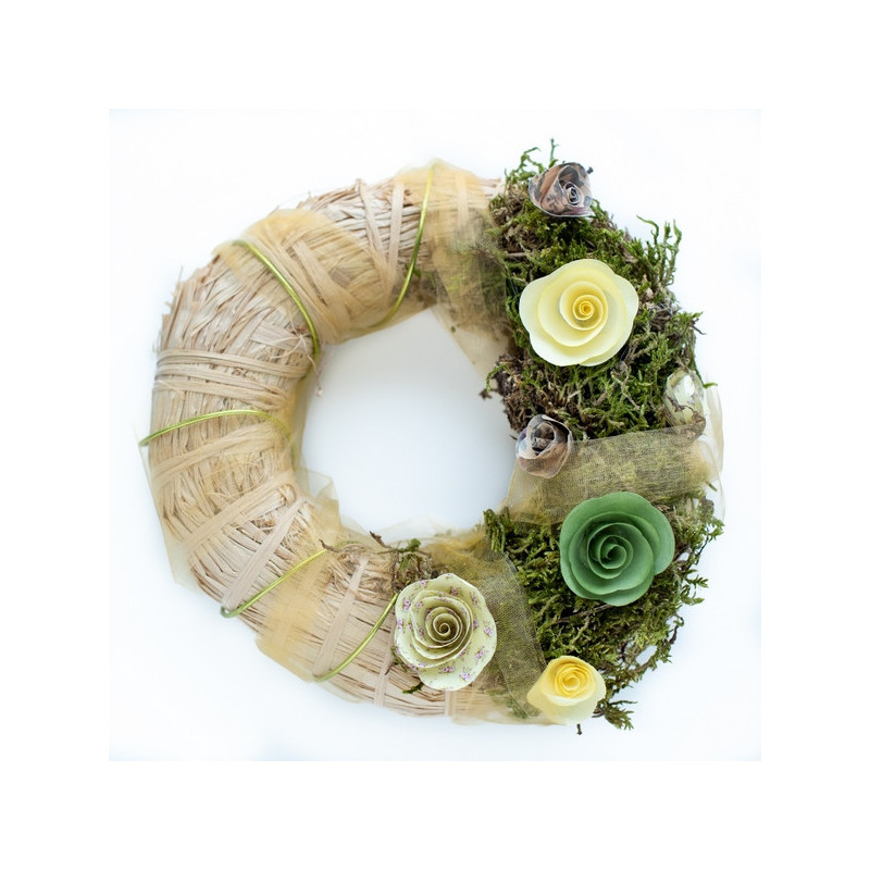 Raffia crown