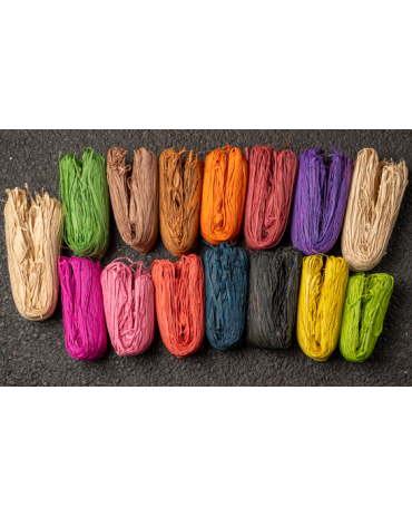 Kit of 15 roughly balls of raffia